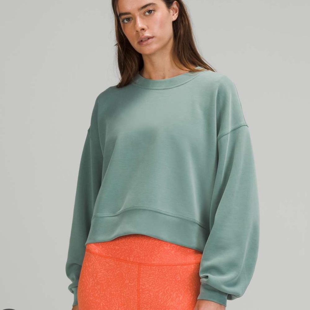 Lululemon Cropped Sweatshirt